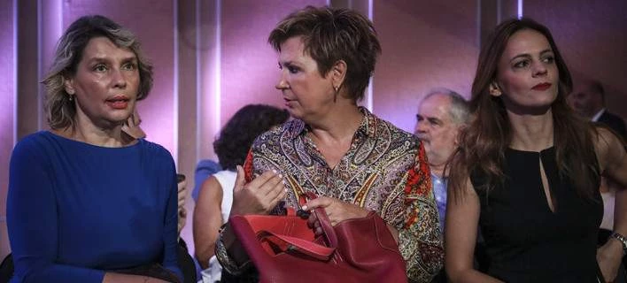 Τα… πηγαδάκια της ΔΕΘ: Νέα συνολάκια, φωσφοριζέ κραγιόν, το φρέντο του Ευκλείδη και η μοναχική υπουργός